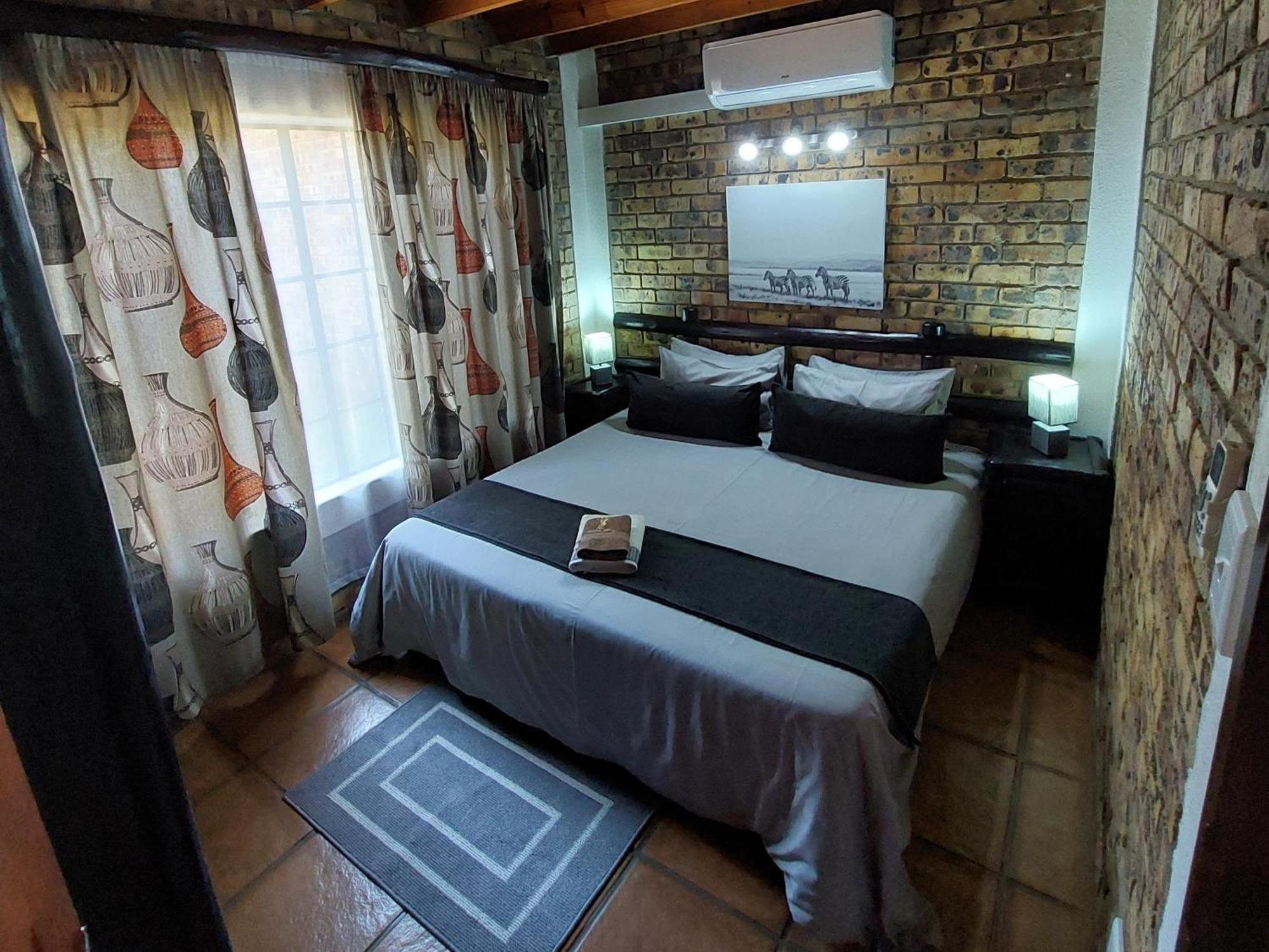 Giraffe Plains Villa มาร์ลอทพาร์ค ภายนอก รูปภาพ